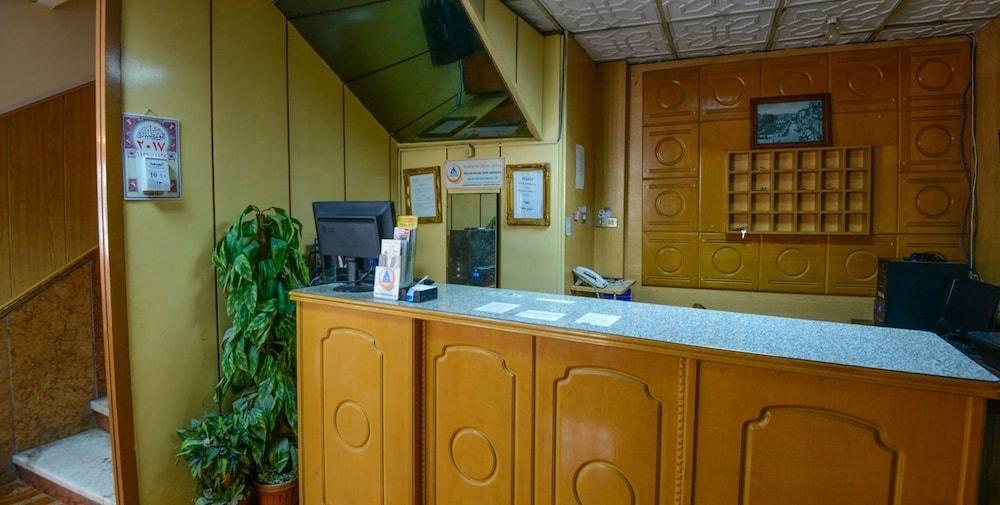 Regis Hotel Beirut Exteriör bild