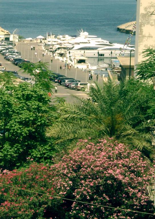 Regis Hotel Beirut Exteriör bild