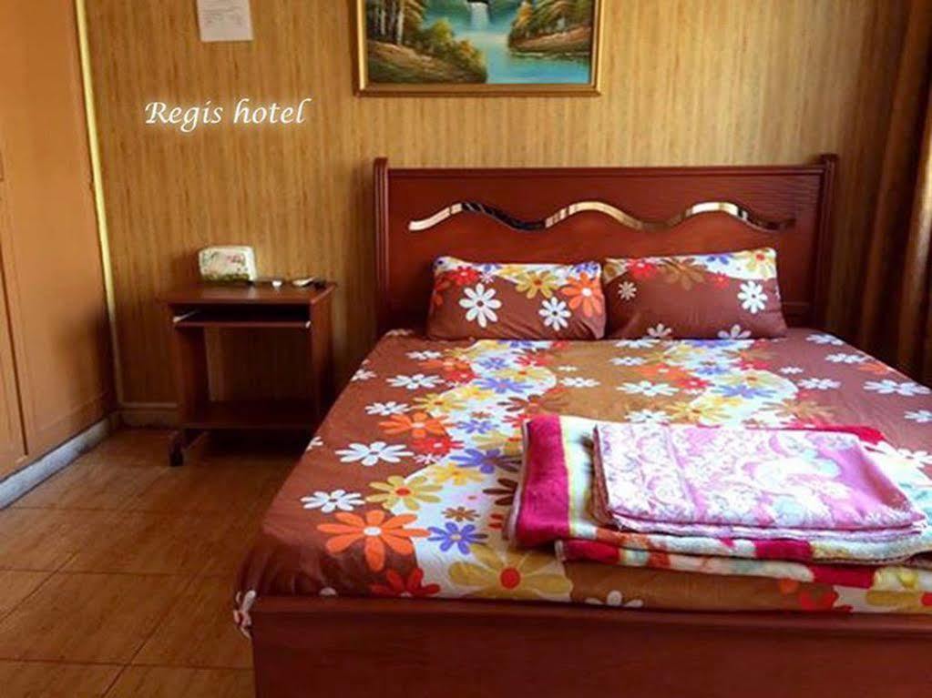 Regis Hotel Beirut Exteriör bild